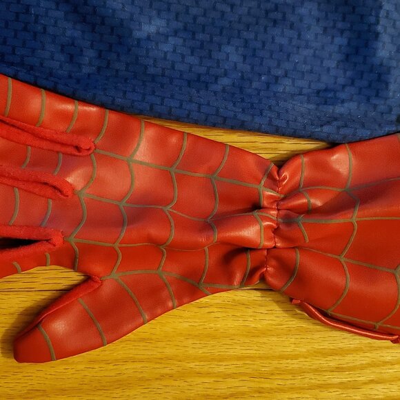 LOT 3 Boys Costumes - 2 Batman + Spider Man Sizes 7 / 8 and Ch Med + FlashLight! - Picture 7 of 16